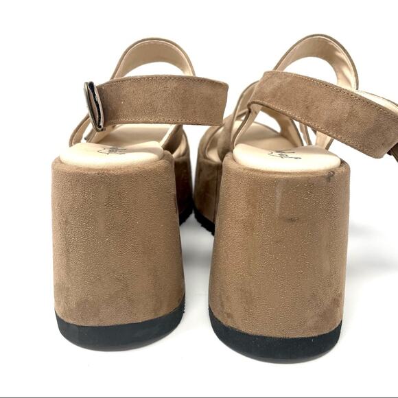 Free People Chelsea Strappy Platform Sandals in Tan Faux Suede Size 10 / EU 40 - Picture 6 of 9